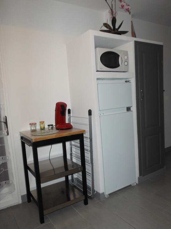 Appartement Le Romarin Mallemort Exterior photo